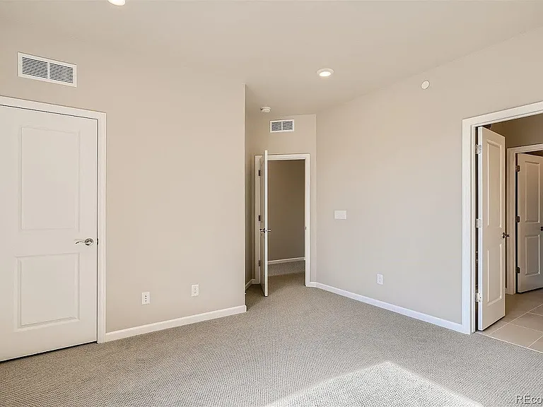 1849 S Poplar Ct — Photo 4