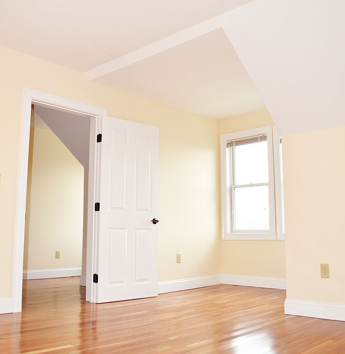 1st image of 100 N Winooski Ave #D8