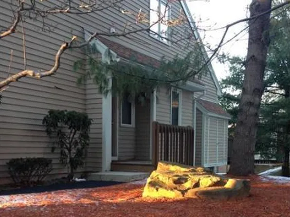 44 Hunters Run Pl, Haverhill, MA 01832