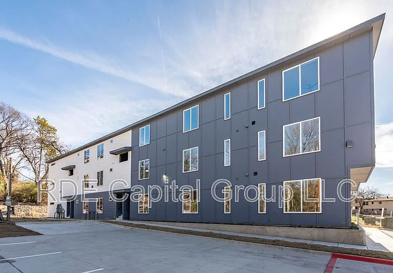 948 Corinth Street Rd #3 — Photo 1
