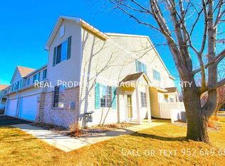 1949 Mockingbird Ave, Shakopee, MN 55379