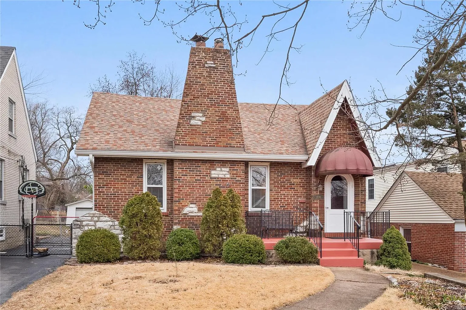 1736 Boneta Ave photo 1