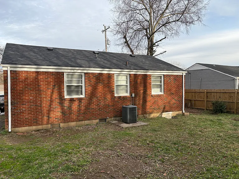 3225 Panorama Dr — Photo 2