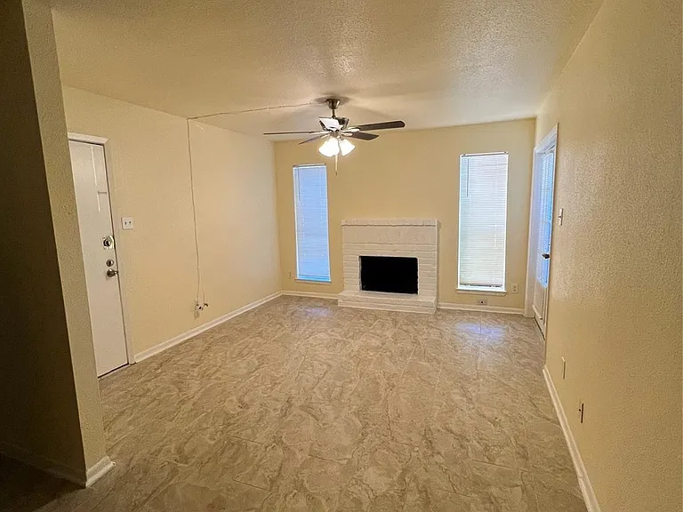 9000 Bissonnet St #705 — Photo 5