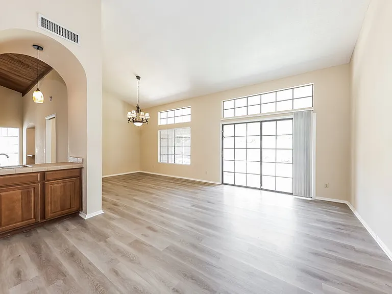 6709 W Topeka Dr — Photo 9