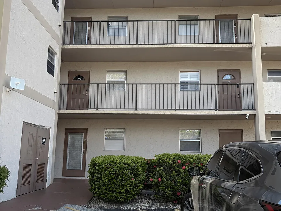 8311 Sands Point Blvd #106