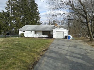 1889 Blue Barn Rd, Orefield, PA, 18069