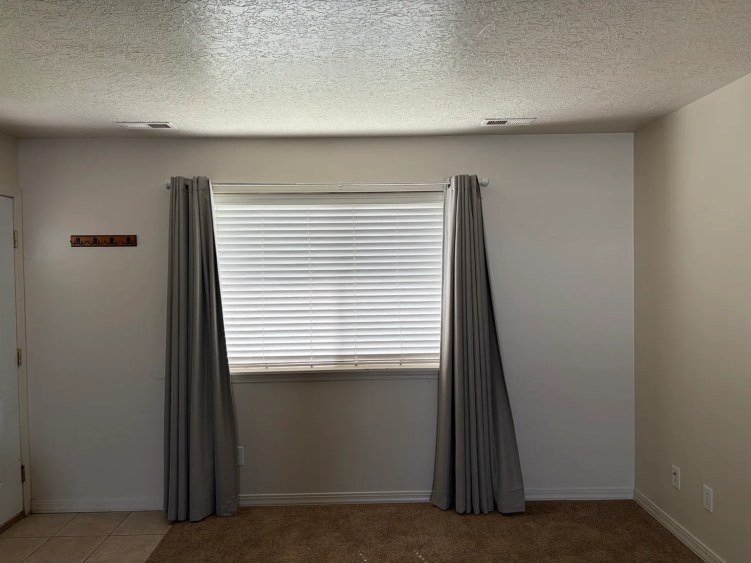 1178 McKinley Ave — Photo 2
