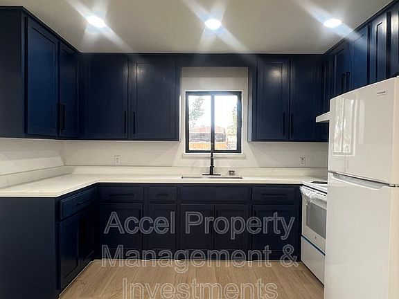4th image of 2616 Quince Ave