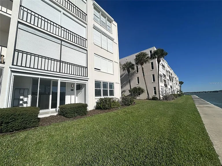 7625 Sun Island Dr S #108 — Photo 30