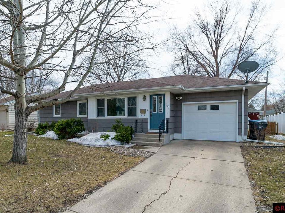 1st image of 307 N Belmont Dr