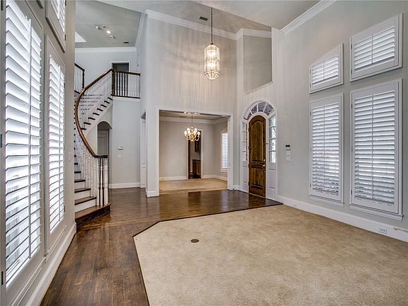 2nd image of 5976 Temple Dr