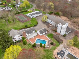 355 Woodhouse Ave, Wallingford, CT 06492