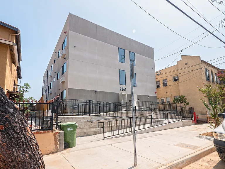 2341 Sheridan St #1 — Photo 11