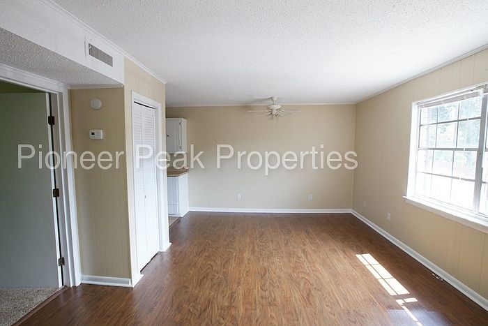 1st image of 107 Goodson Ave