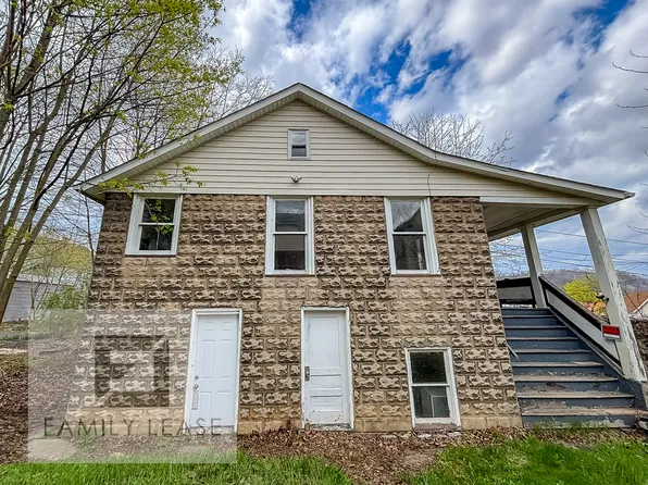 751R Grove Ave, Johnstown, PA 15902