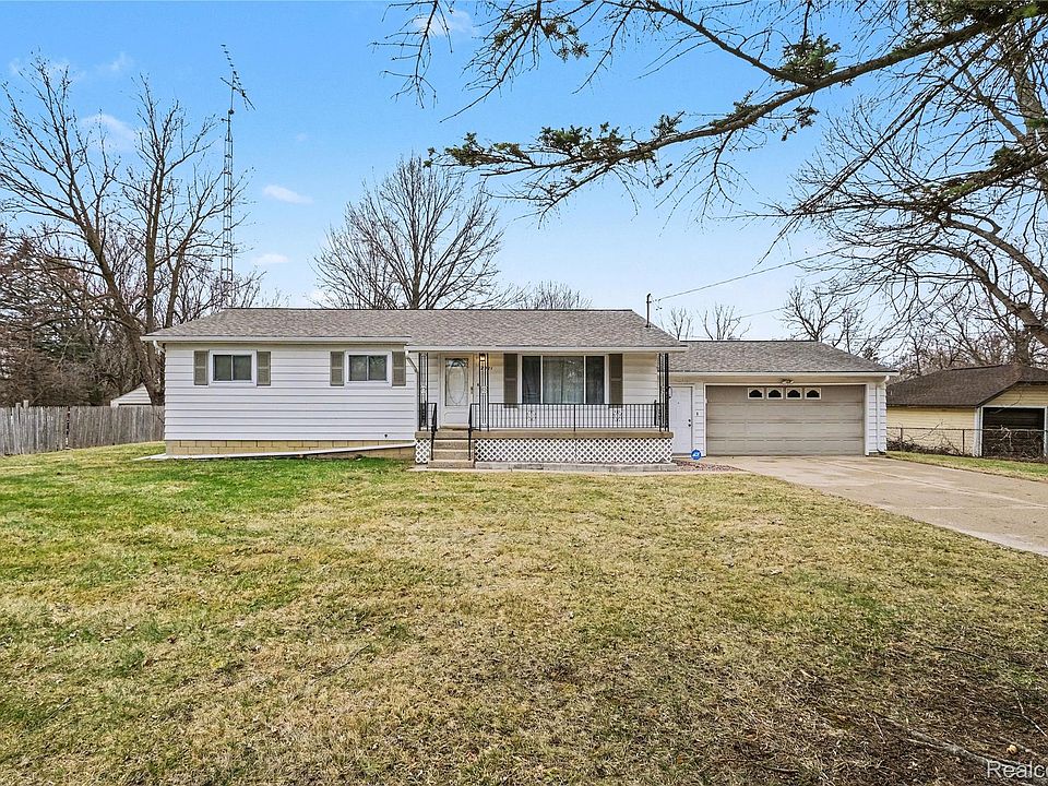 1st image of 2221 E Bristol Rd