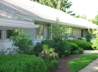 2901 Golf Cir, Emmaus, PA 18049