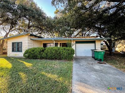 707 E Mistletoe Ave, Victoria, TX, 77901