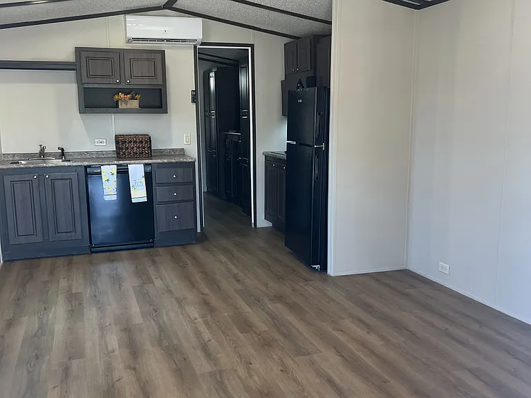5216 Guthrie St — Photo 8