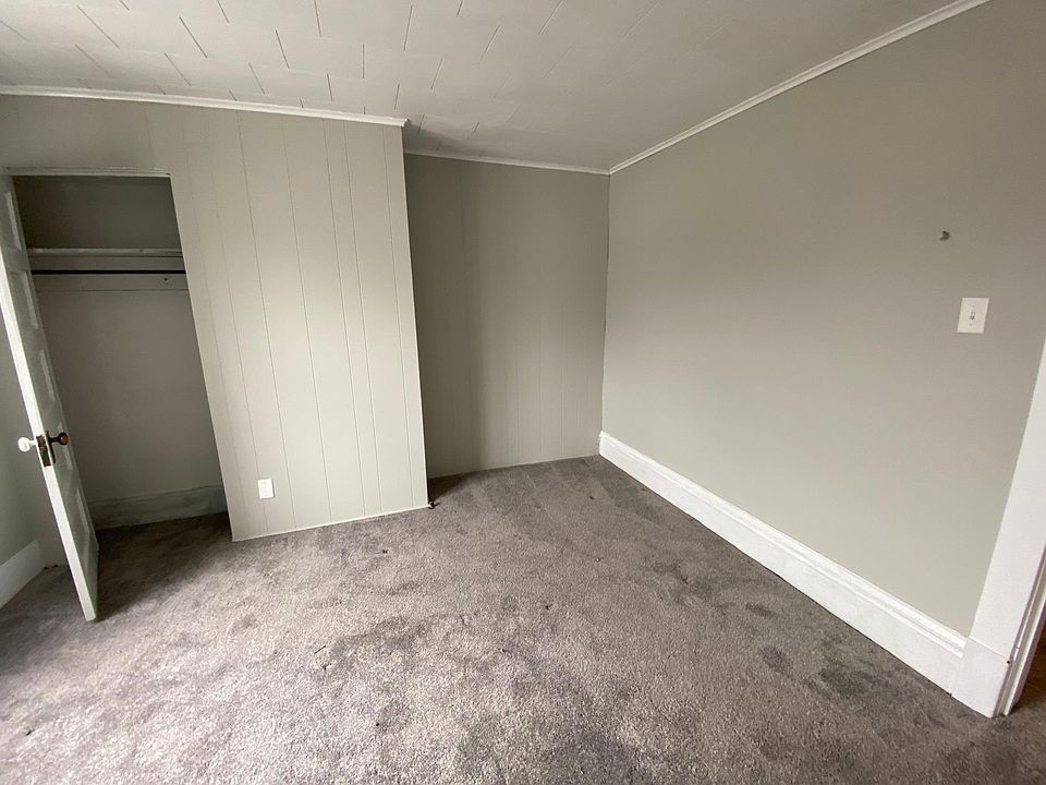 Family room or 2nd bedroom 2nd floor