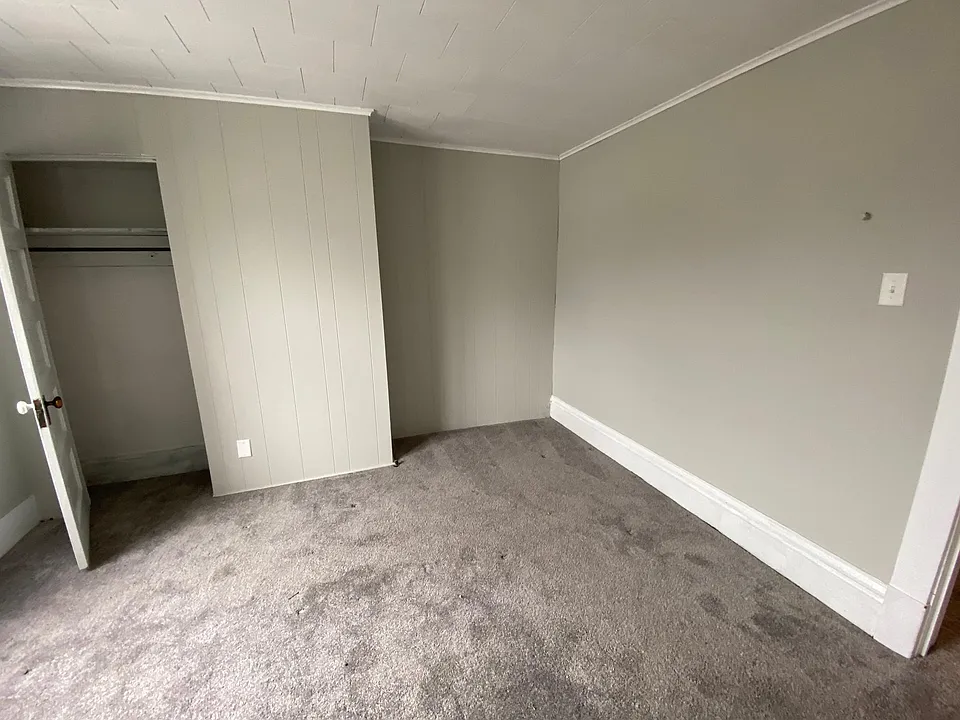 Family room or 2nd bedroom 2nd floor