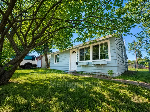1604 Elmendorf Dr, Anchorage, AK 99504