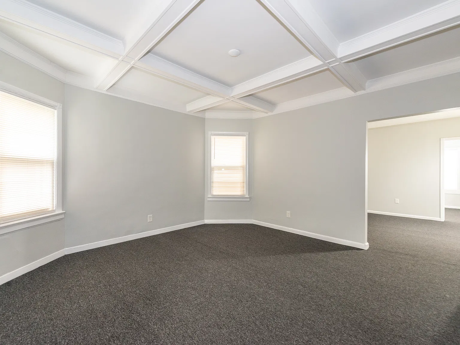3 bed, $2,400 — Photo 4