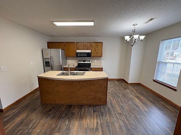5th image of 1119-A Brownlea Dr