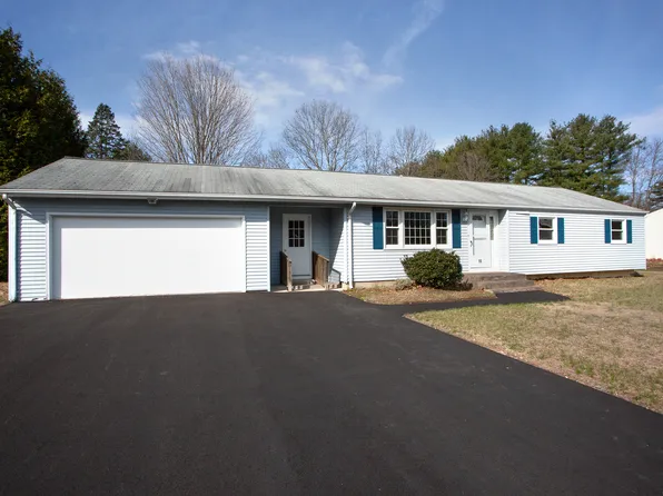 15 Robin Road, Burlington, CT 06013