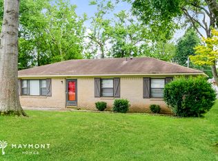 2403 Yorkshire Cir SW, Huntsville, AL 35803