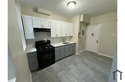 15 Goldsmith Ave #1 Photo 1