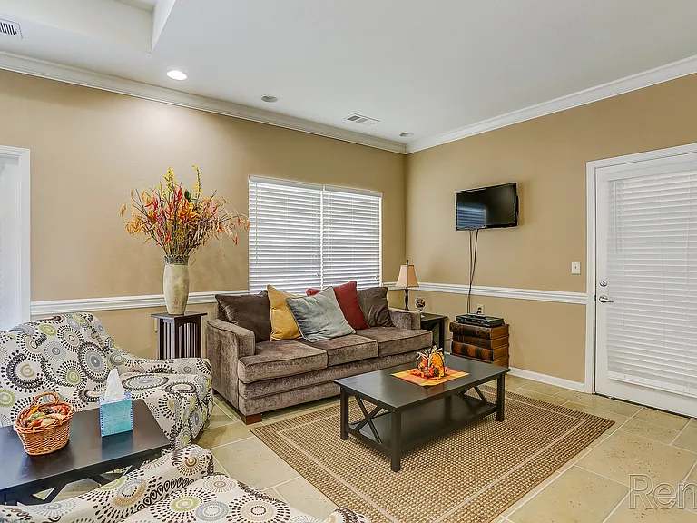 Paddock Ridge Apartments — Photo 8