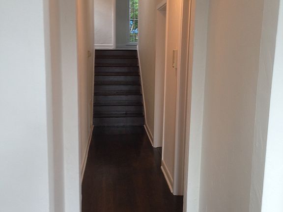 2nd image of 2318 N Cahuenga Blvd