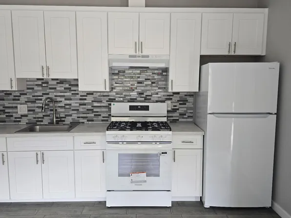 300 Hayes Rd, Royal Oaks, CA 95076