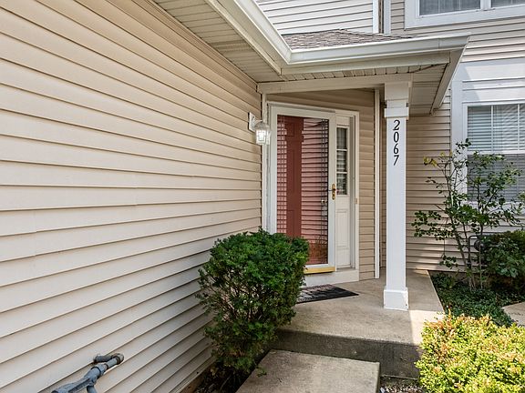 3rd image of 2067 Orchard Ln