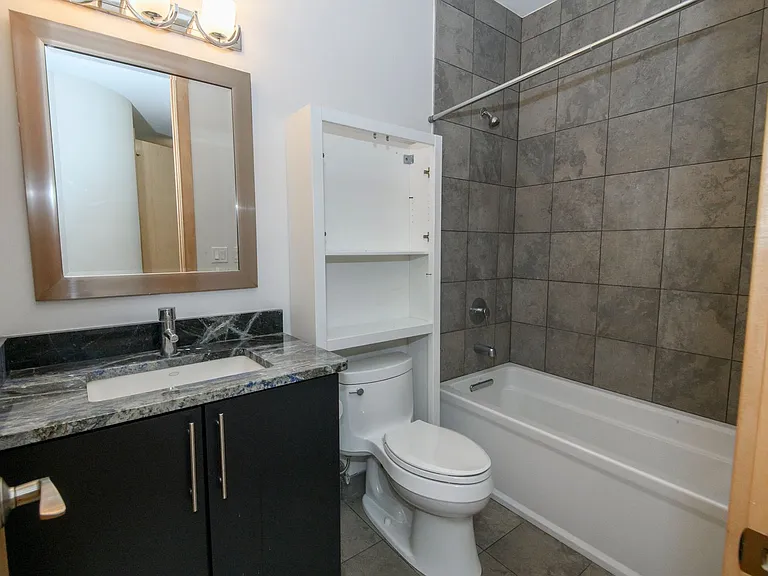 239 E Chicago St #307 — Photo 23