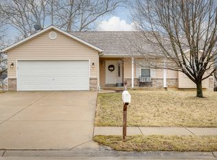 304 Excalibur Blvd, Troy, MO 63379