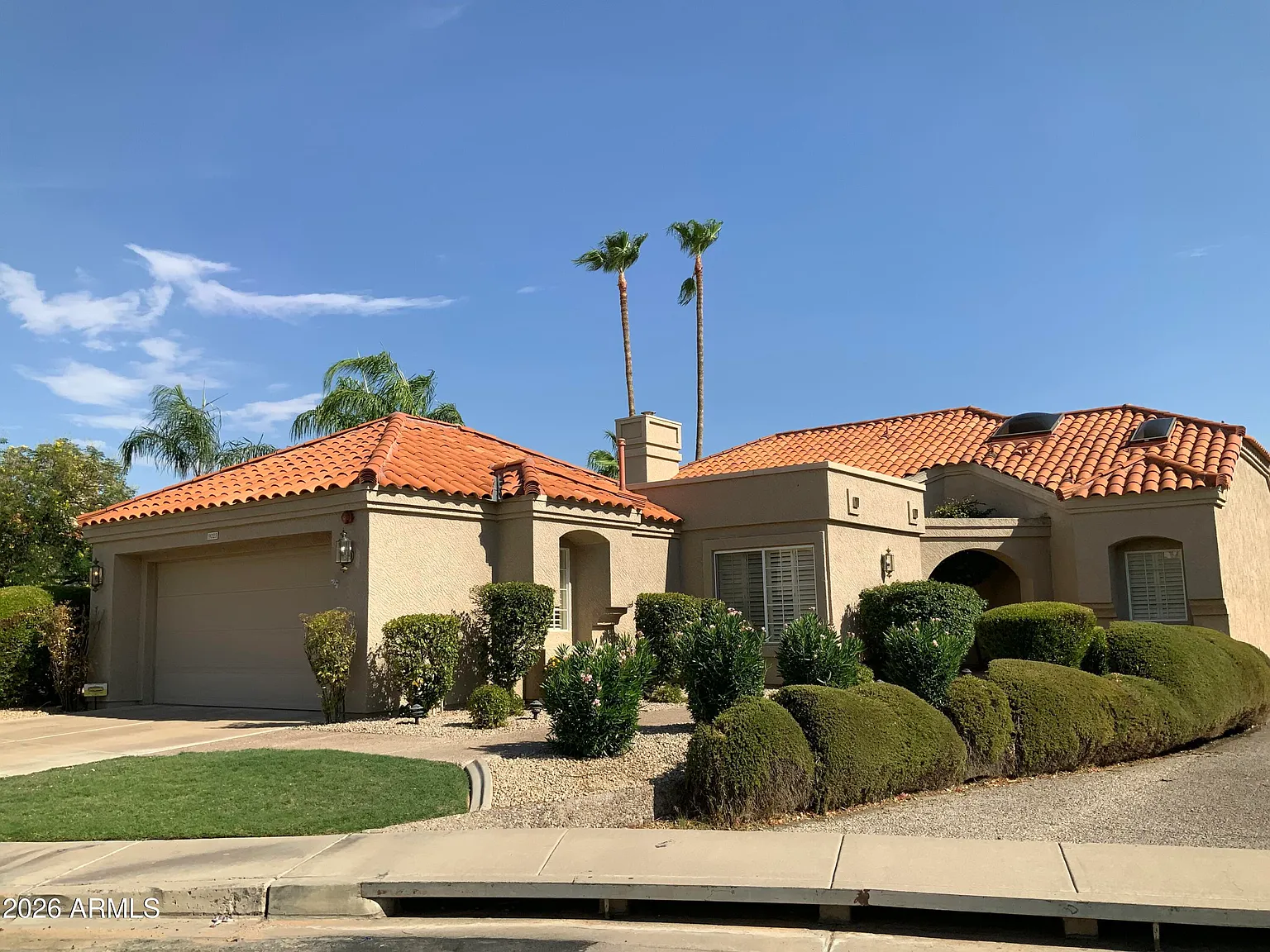 3 bed, 2.0 bath, 2093 sqft, $3,590 — Photo 2