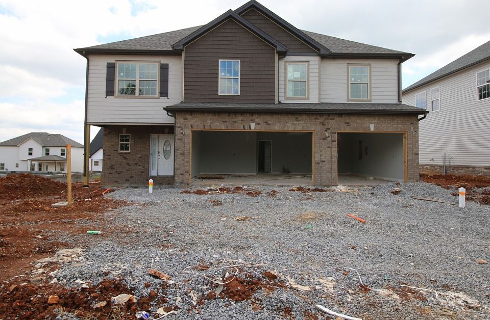 1st image of 147 Charleston Oaks