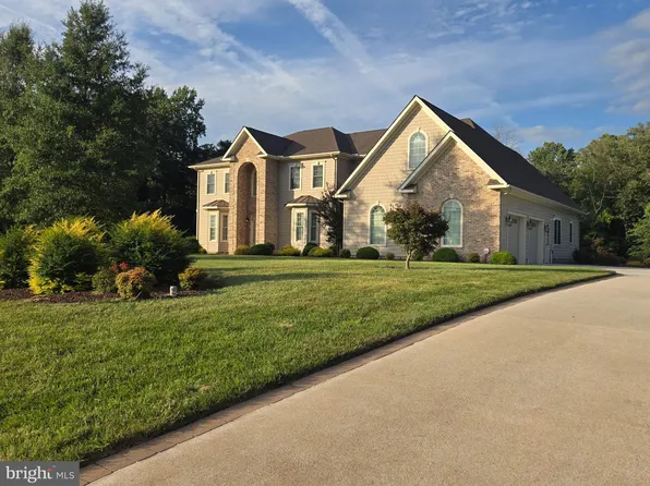 18 Lake Crest Dr, Milford, DE 19963