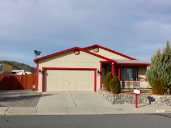 721 Strauss Ct, Sun Valley, NV 89433