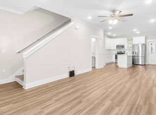210 Date Palm Ln #210, Freeport, FL 32439