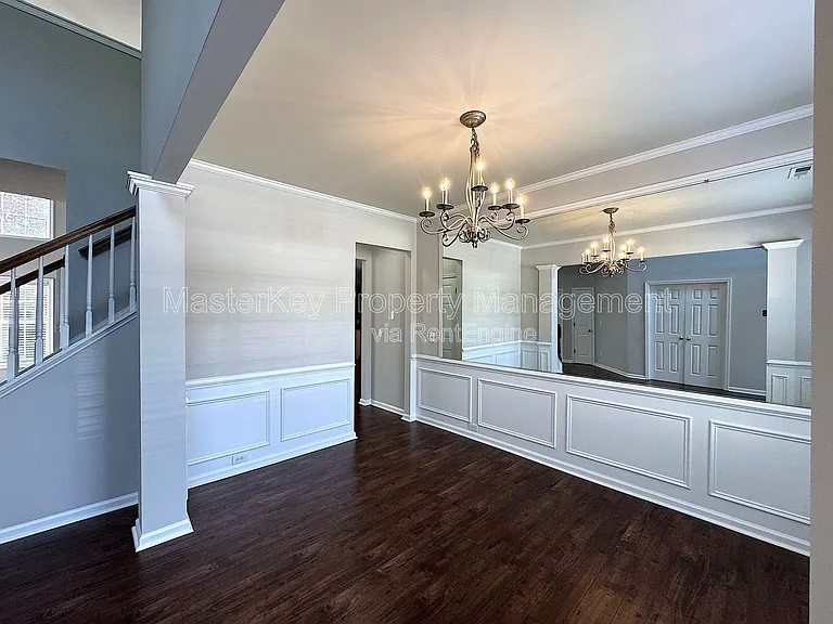204 Straywhite Ave — Photo 12