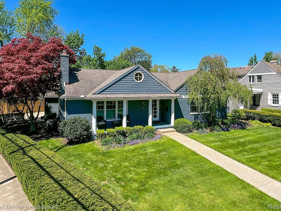 1st image of 596 S Glenhurst Dr