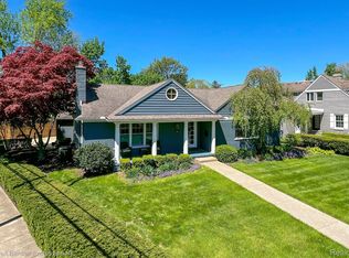 596 S Glenhurst Dr, Birmingham, MI