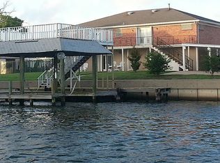705 Blume Dr, Galveston, TX 77554