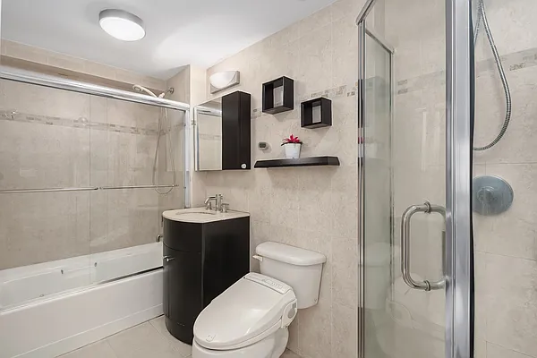 Rented by Douglas Elliman | media 16