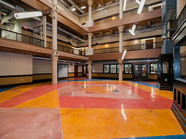 Lucas Place Lofts — Photo 2