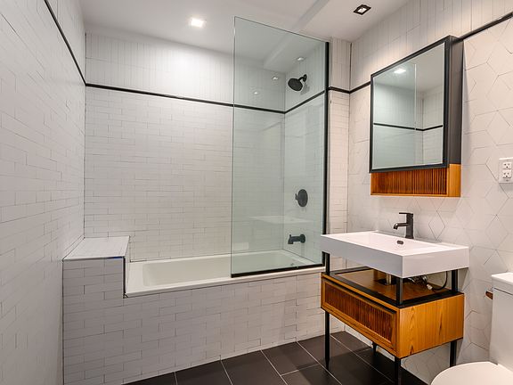 5th image of 115 Stanwix St #337